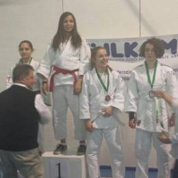 asia oro alessia  bronzo a 57 kg